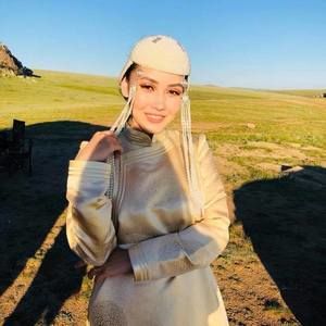 Meet your Posher, Khulan